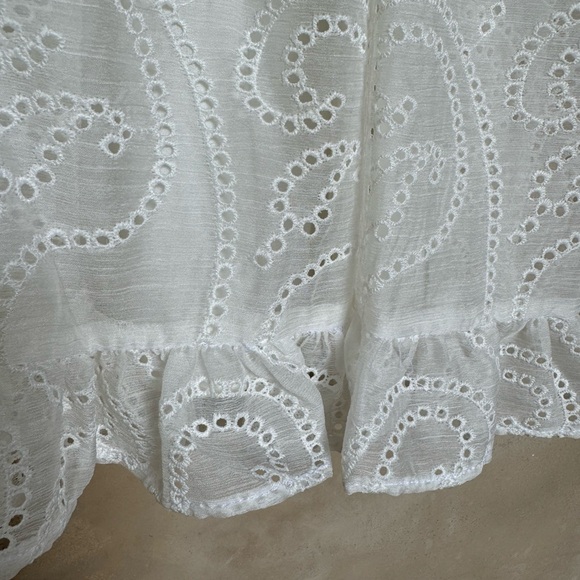 Alice + Olivia Sherrie Broderie Mini Dress White Size S 3/4 Sleeves V Neck - Picture 10 of 16